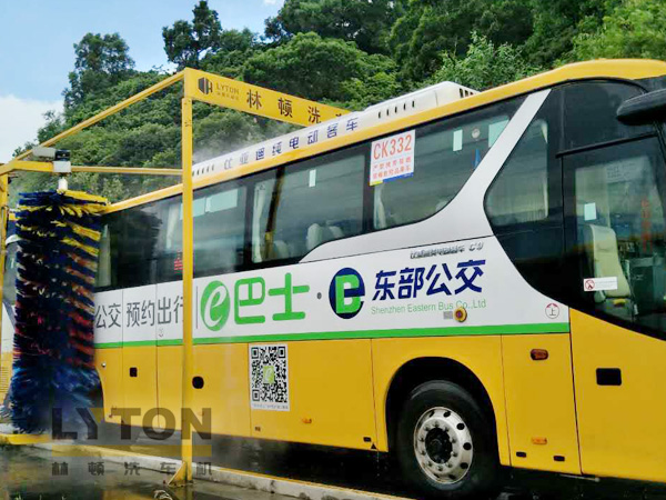 “让出行更美好”东部公交EBUS选择w66给利老牌大型通道式全自动大巴洗车机