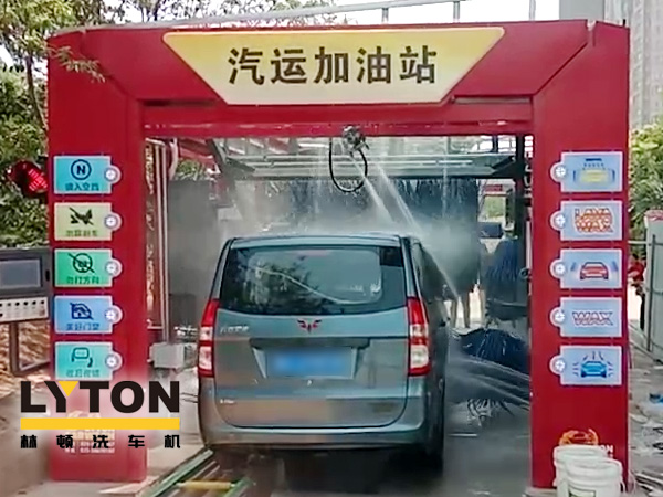 该机型框架采用的是FX-11系列隧道式连续洗车机框架材质,造型为FX-80系列隧道连续式洗车机机型样式。FX-11和FX-80型两者相结合。为w66给利老牌电脑洗车机推出的新品机型。